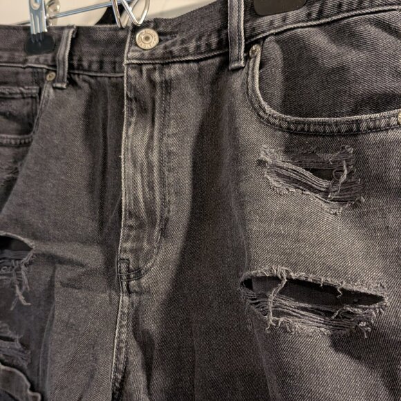 American Eagle Black Slightly Distressed Mom Shorts - Picture 2 of 6